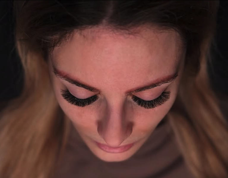 Demény Vivien – szempilla stylist