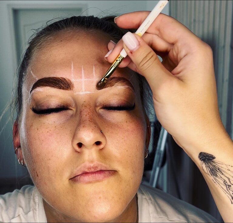 Demény Vivien – szempilla stylist