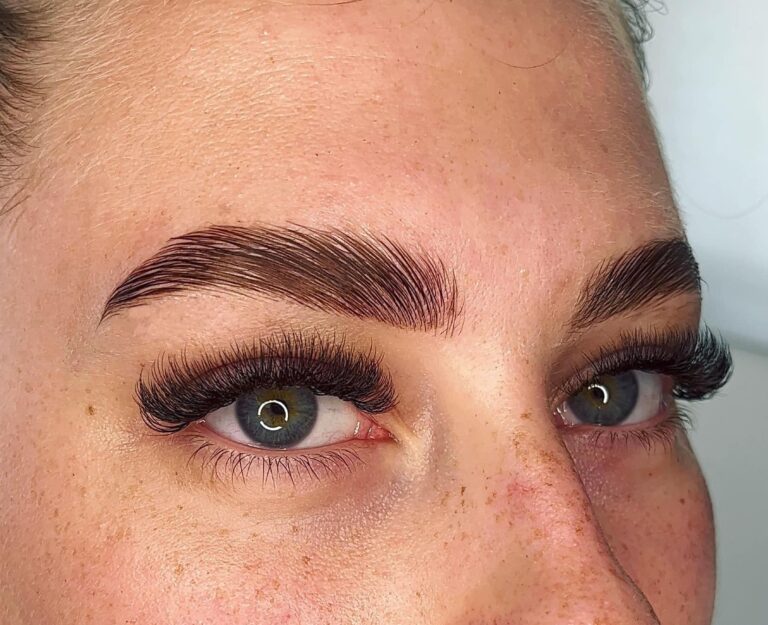 Demény Vivien – szempilla stylist