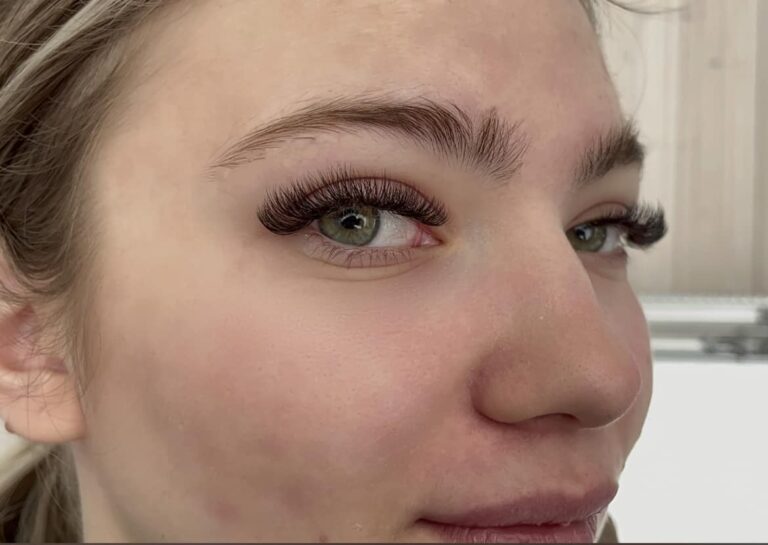 Demény Vivien – szempilla stylist